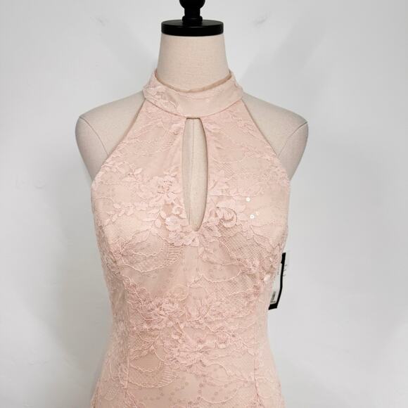 NWT XSCAPE Lace Mermaid Gown Blush Halter Formal Bridesmaid Prom Dress Size 12 - Picture 3 of 14